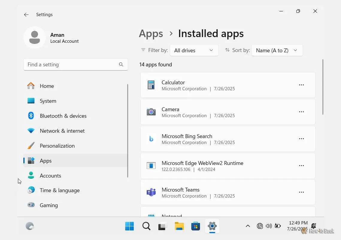 alt: Danh sách các ứng dụng đã cài đặt trên máy ảo chạy Windows 11 sau khi được tối ưu bằng Tiny11, cho thấy số lượng ứng dụng rất ít và chỉ có các công cụ thiết yếu.