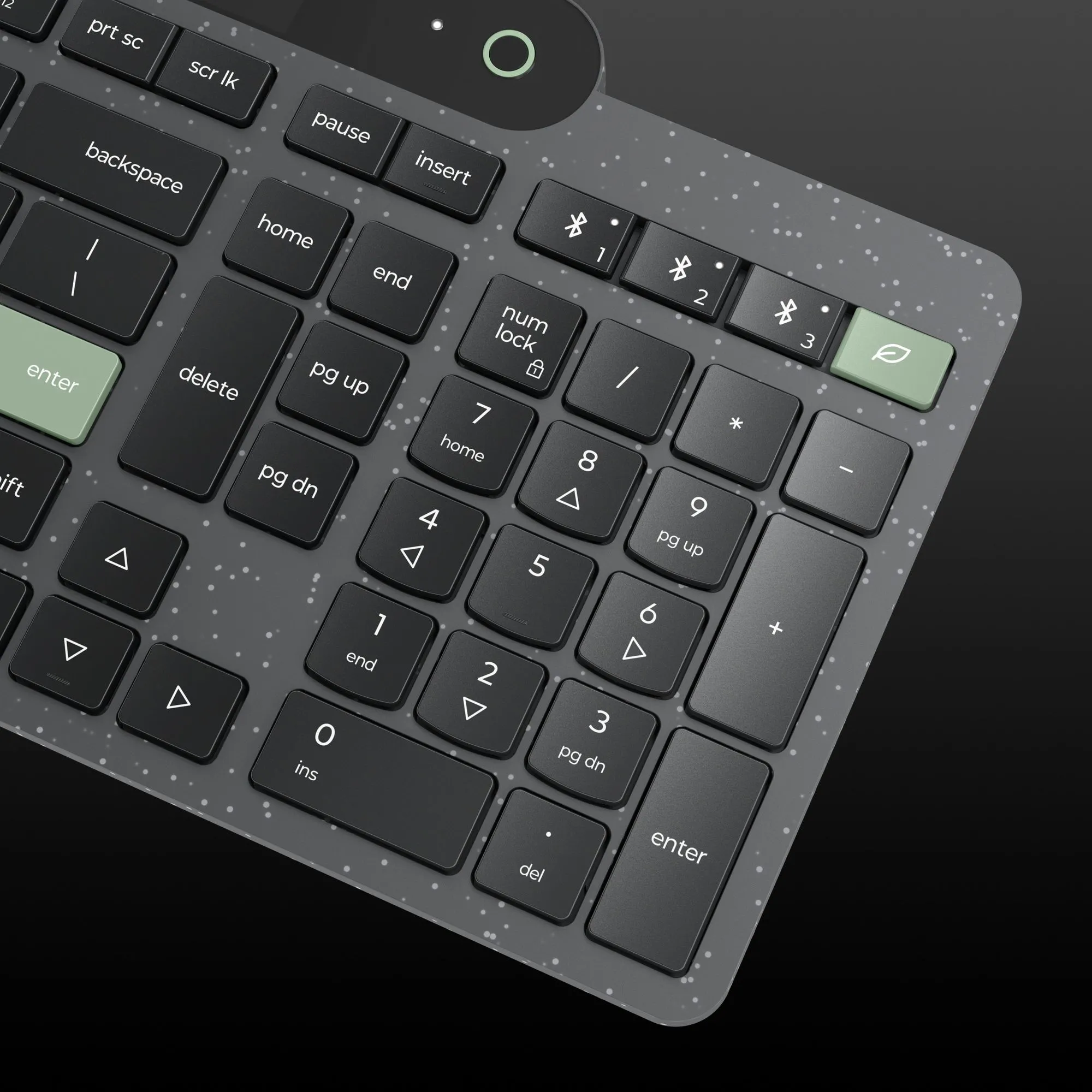 Bàn phím số (numpad) của Lenovo 800 với phím chuyển đổi thiết bị và biểu tượng lá xanh thân thiện môi trường