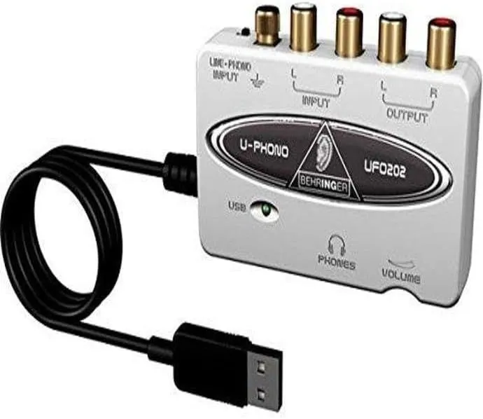 Bộ chuyển đổi âm thanh USB Behringer UFO202, giúp kết nối bàn xoay đĩa than với máy tính.