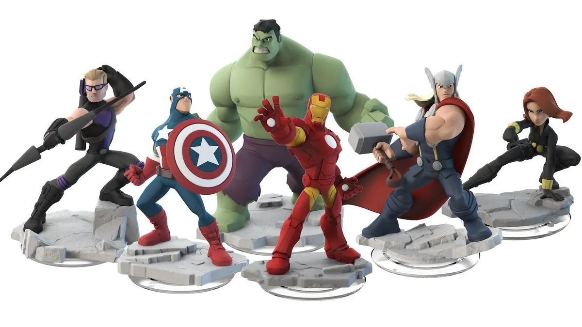 Các mô hình nhân vật Marvel của tựa game Disney Infinity 2.0, minh họa tiềm năng hợp tác và phát triển của game toys-to-life trên Switch 2.
