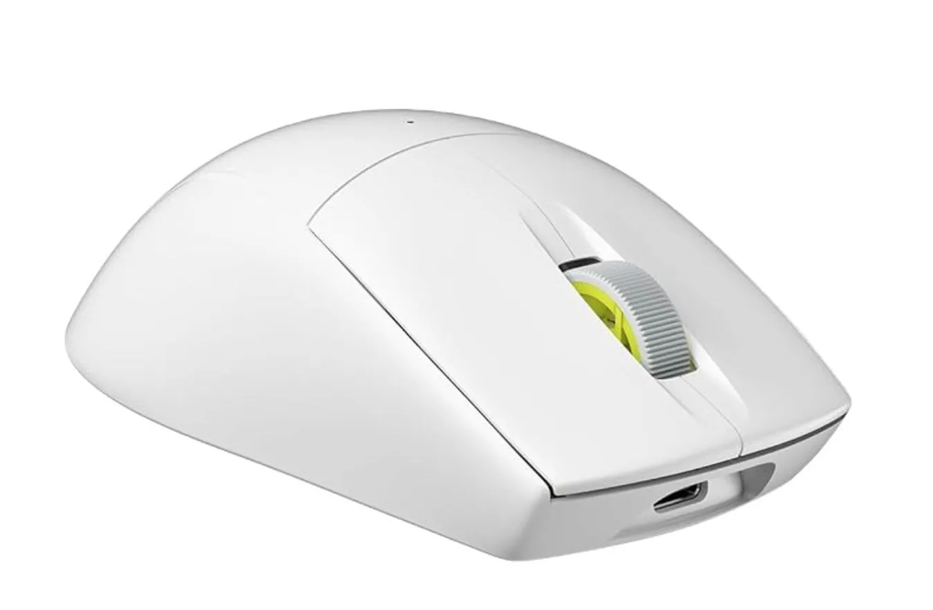 Chuột gaming không dây Corsair M75 AIR màu trắng với thiết kế đối xứng và hiệu năng cao