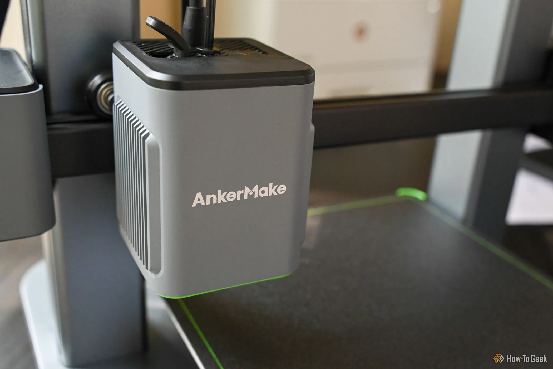 Đầu in của máy in 3D AnkerMake M5C, minh họa phần cứng quan trọng đối mặt với vấn đề thiếu hụt linh kiện sau khi Anker dừng sản xuất dòng sản phẩm này.