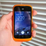 Điện thoại ZTE Open chạy hệ điều hành Firefox OS với giao diện đơn giản
