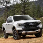 Ford Ranger 2024 màu trắng, mẫu xe nằm trong diện thu hồi do lỗi hệ thống cửa sổ điện.