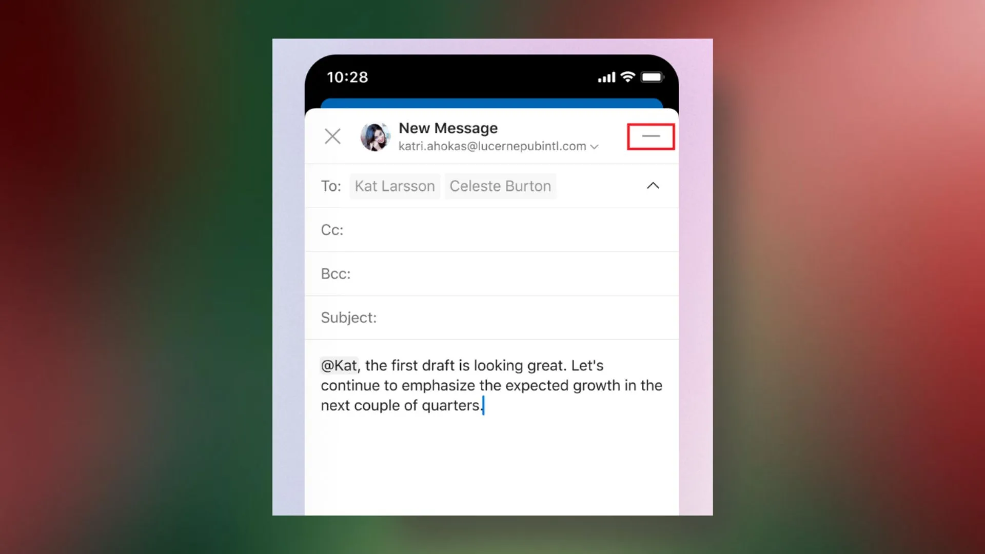 Hình ảnh giao diện ứng dụng Outlook Mobile với tính năng thu nhỏ email đang soạn thảo