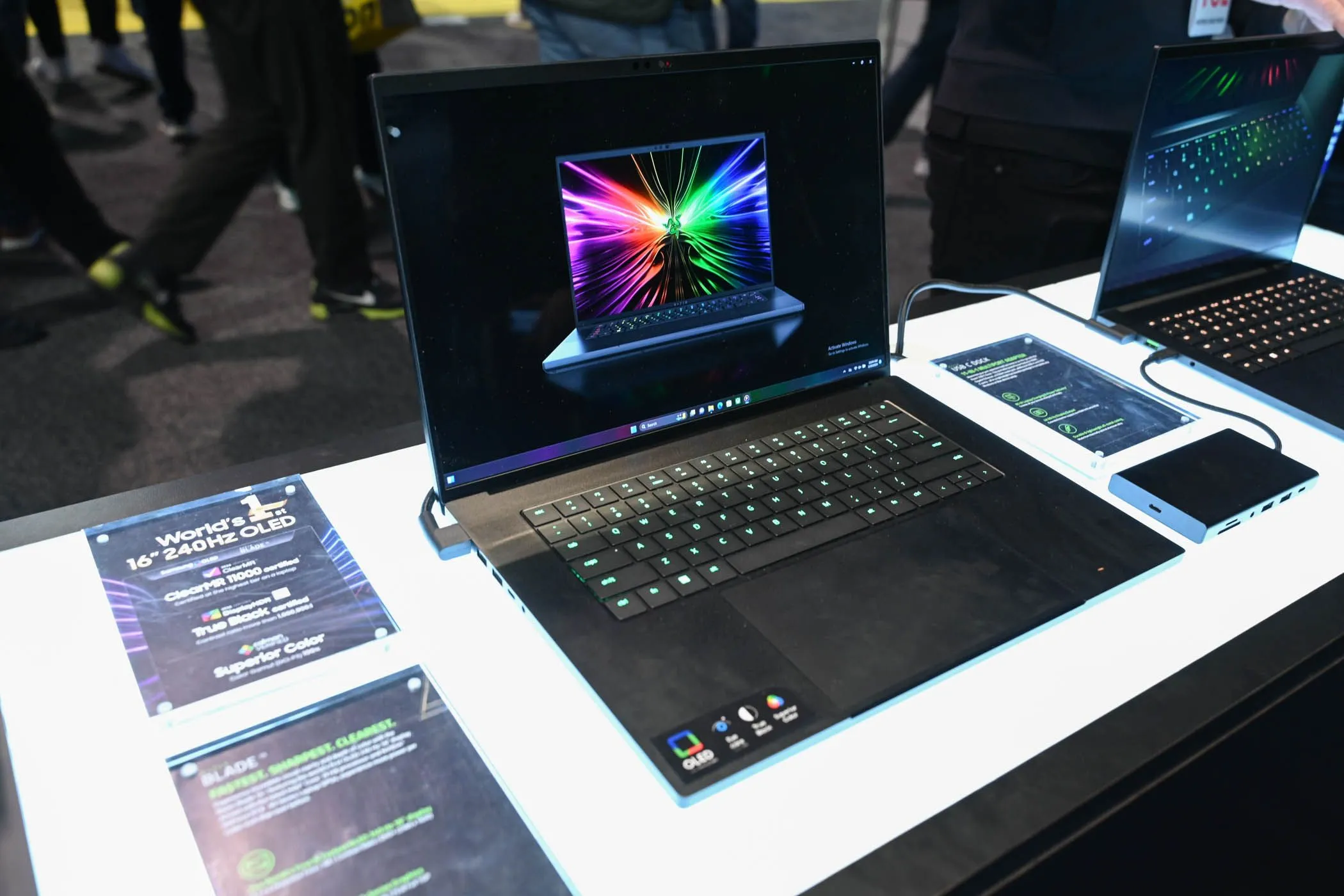 Laptop gaming Razer Blade 16 tại triển lãm CES 2024