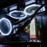 Linh kiện bên trong một bộ PC gaming với đèn LED RGB nổi bật, thể hiện khả năng tùy chỉnh hiệu năng cao.