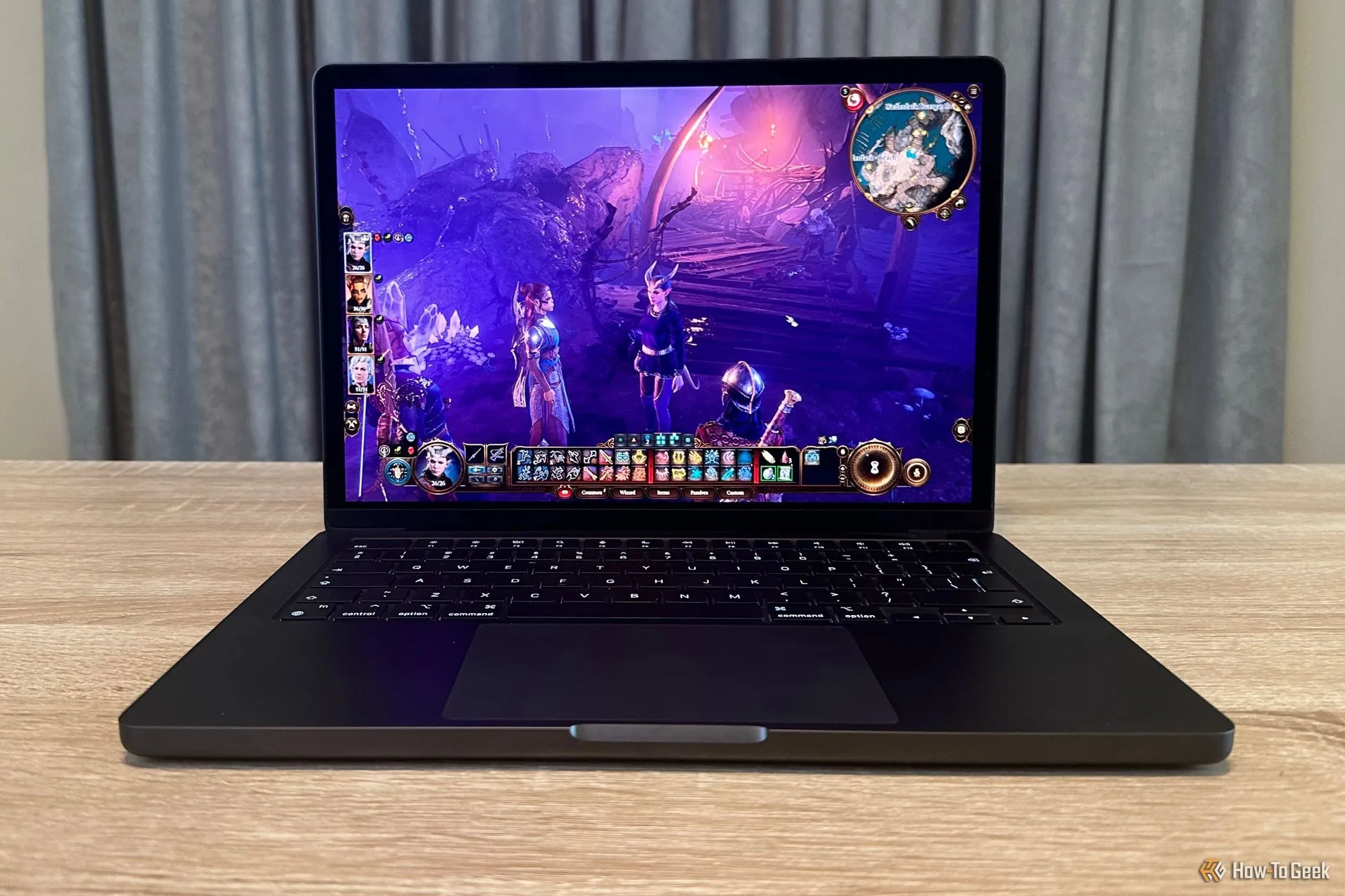 MacBook Pro M4 Pro chạy tựa game Baldur's Gate 3 với đồ họa sắc nét nhờ hỗ trợ VRR