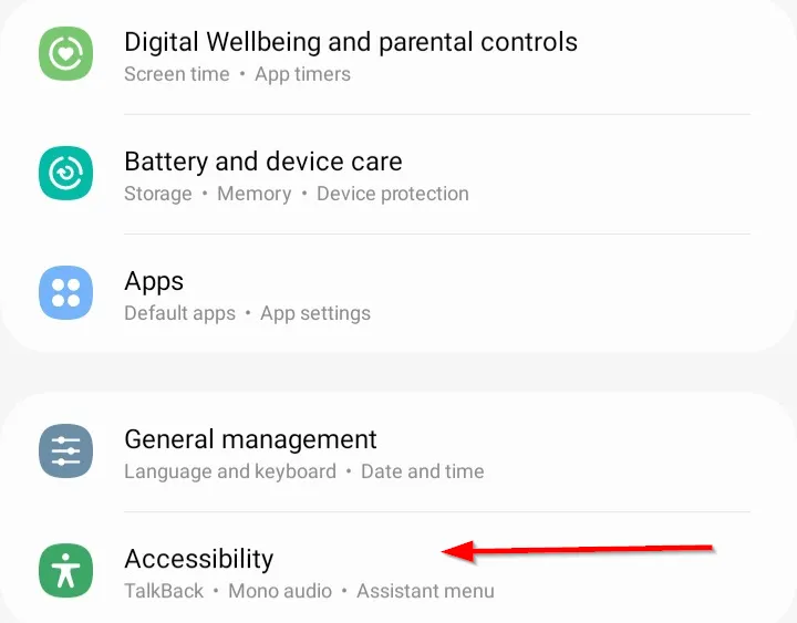 Menu cài đặt điện thoại Samsung hiển thị tùy chọn "Trợ năng" được khoanh vùng.