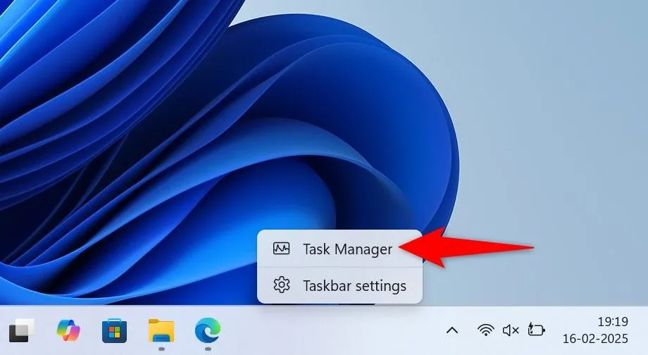 Menu chuột phải trên Taskbar với tùy chọn &quot;Trình quản lý Tác vụ&quot;