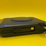 Pin sạc dự phòng Raycon 5-in-1 Magic Laptop Power Bank với cáp tích hợp và chấu AC.