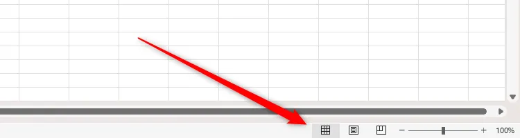 Thanh trạng thái (Status Bar) của Microsoft Excel được tô sáng ở góc dưới bên phải.