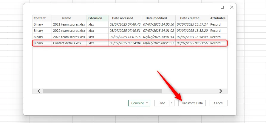 Tùy chọn &quot;Transform Data&quot; được chọn trong hộp thoại với danh sách các tệp Excel, bao gồm một tệp không liên quan