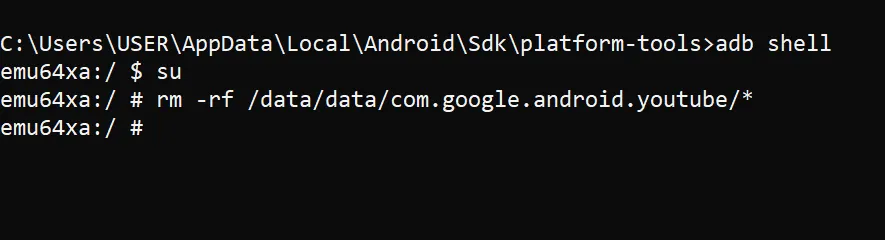 Xóa dữ liệu ứng dụng YouTube thủ công bằng lệnh `rm -rf` trong giao diện `adb shell`.